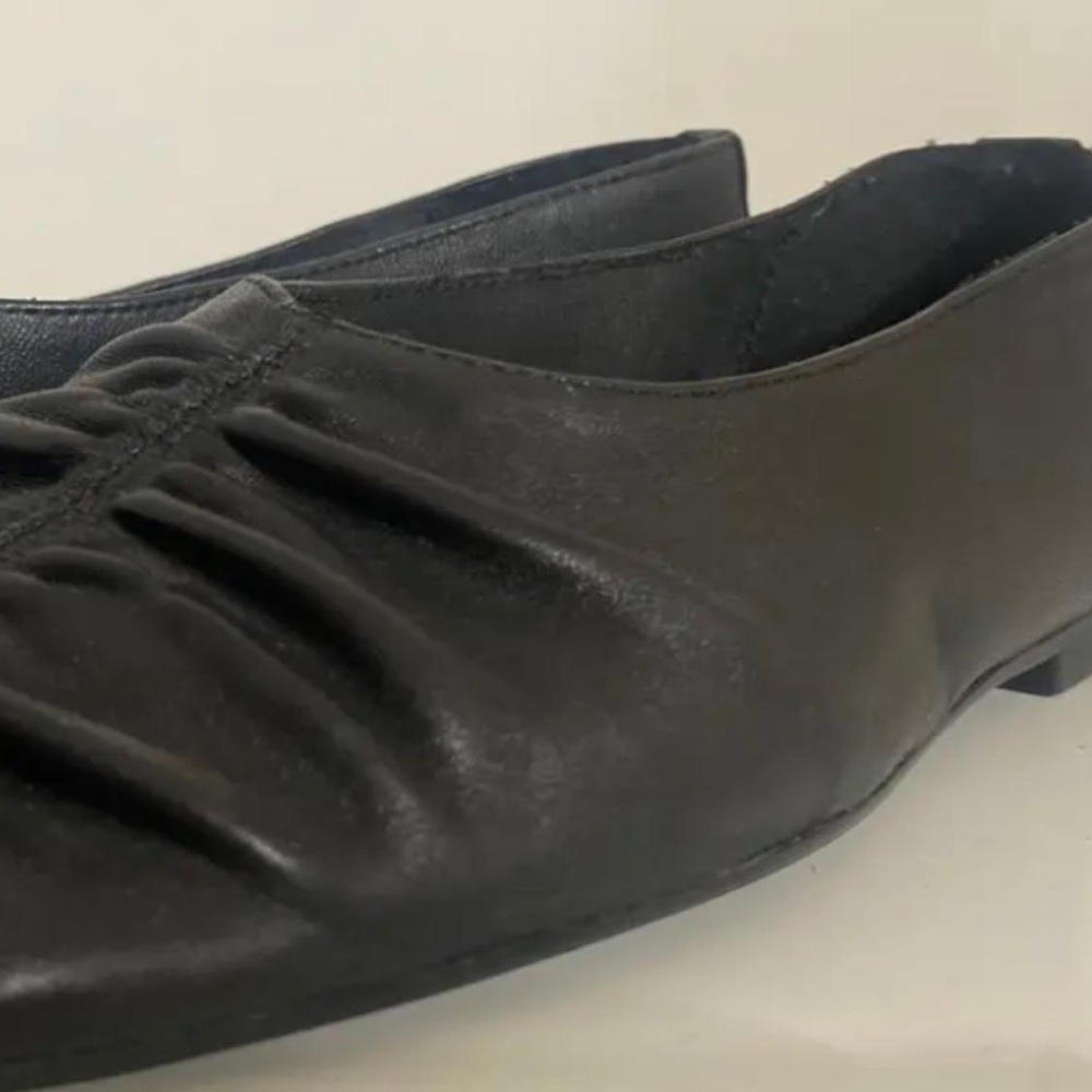 Massimo Dutti Black Leather Flats - Picture 3 of 3